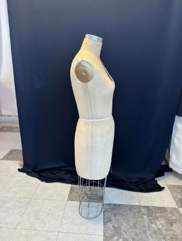Used Female Sewing Form Size 16