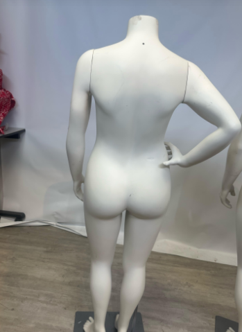 Used Plus Size Female Mannequin Size 12
