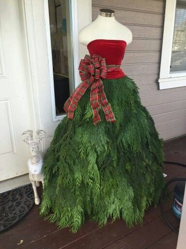 Grand Diva Style Dress Form Christmas Tree