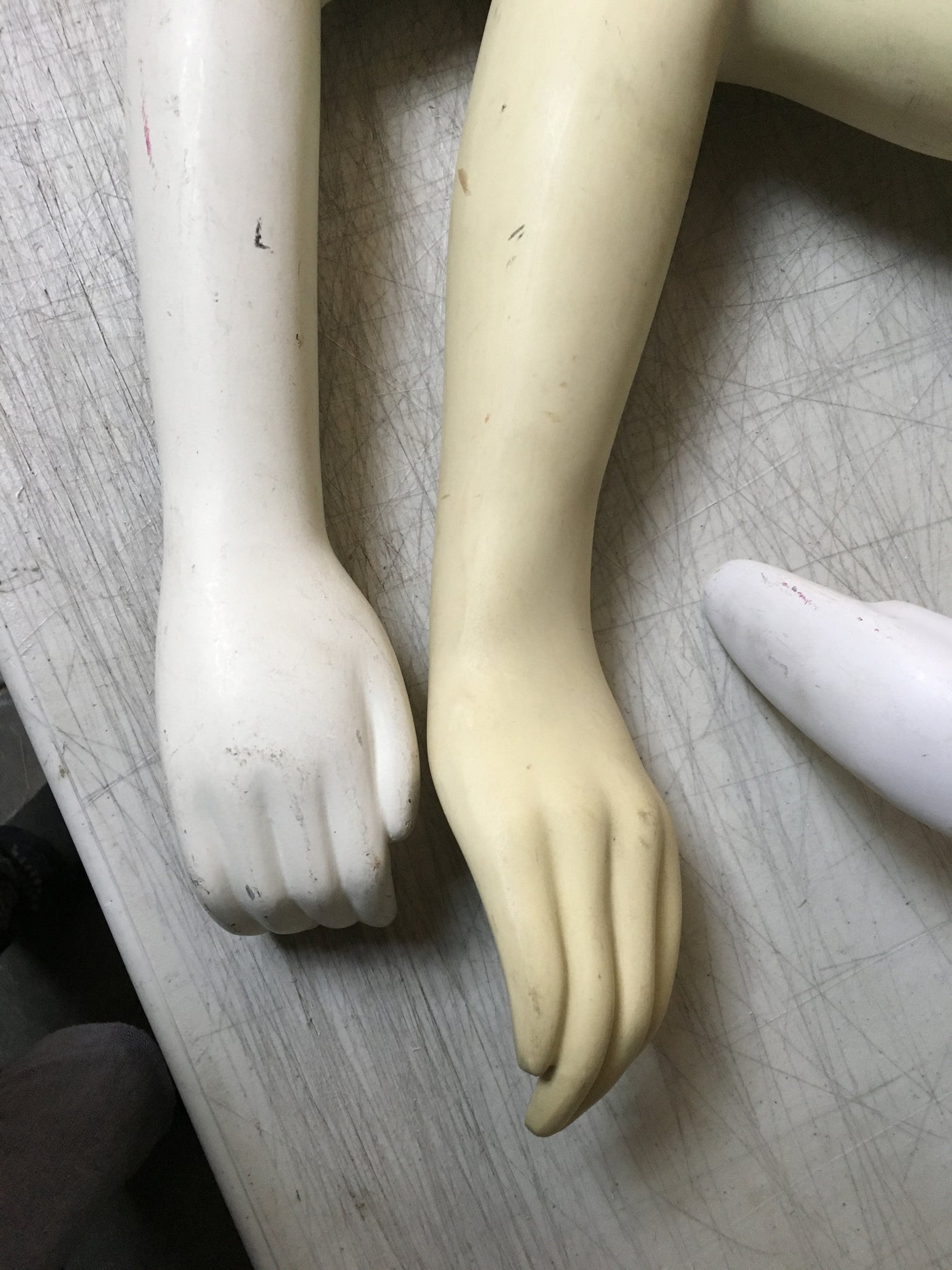 Used Set of 4 Mannequin Arms with Hands