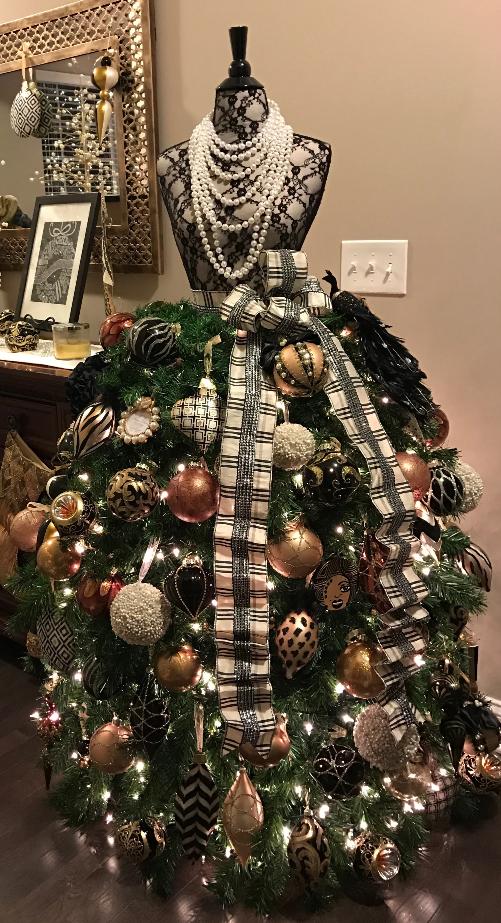 Grand Diva Style Dress Form Christmas Tree