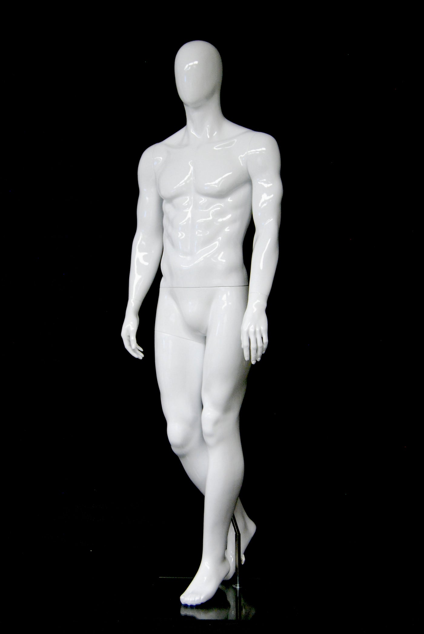 Leonard: Egghead Male Mannequin in Glossy White