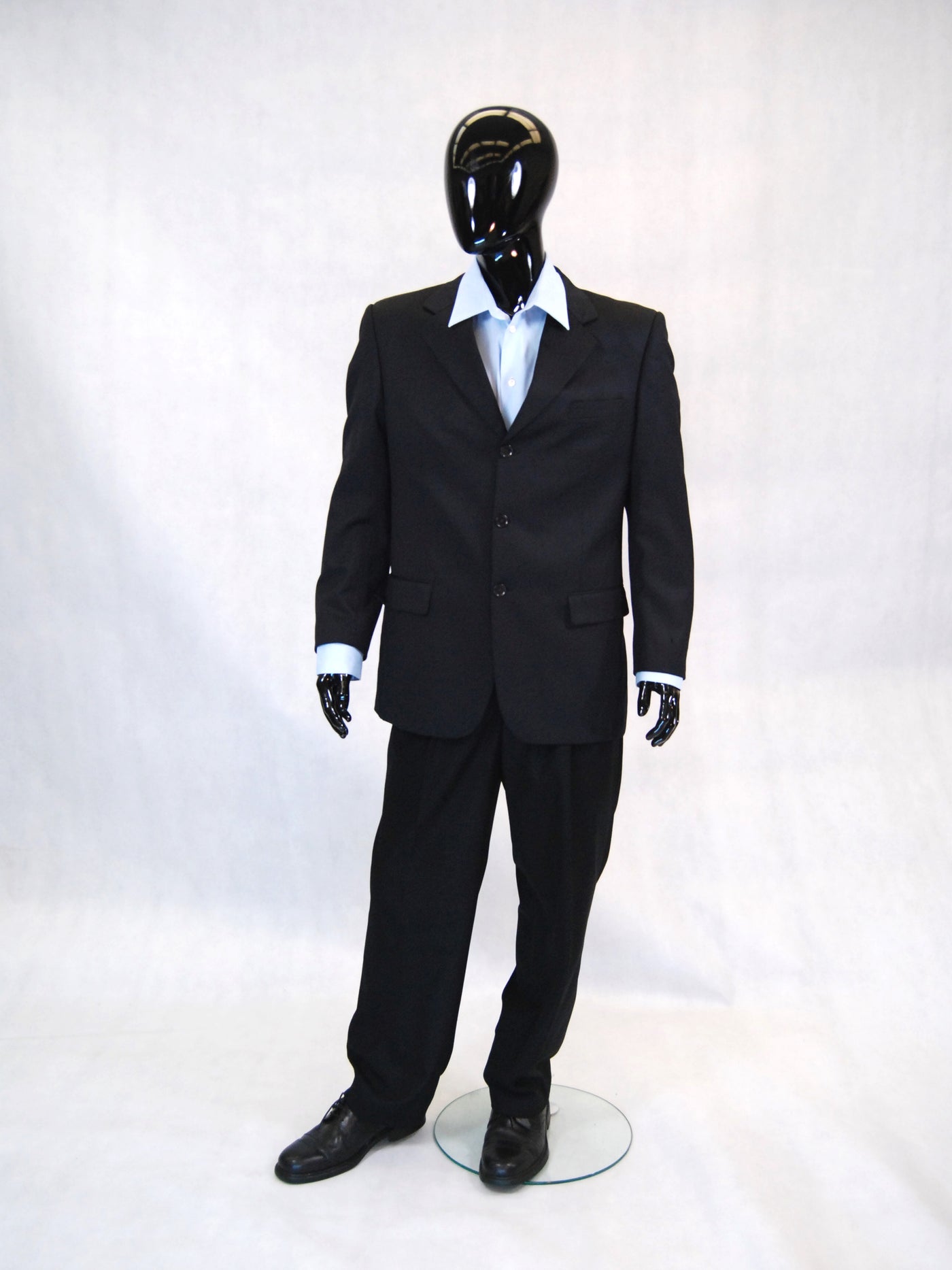 Alonzo: Egghead Male Mannequin in Glossy Black