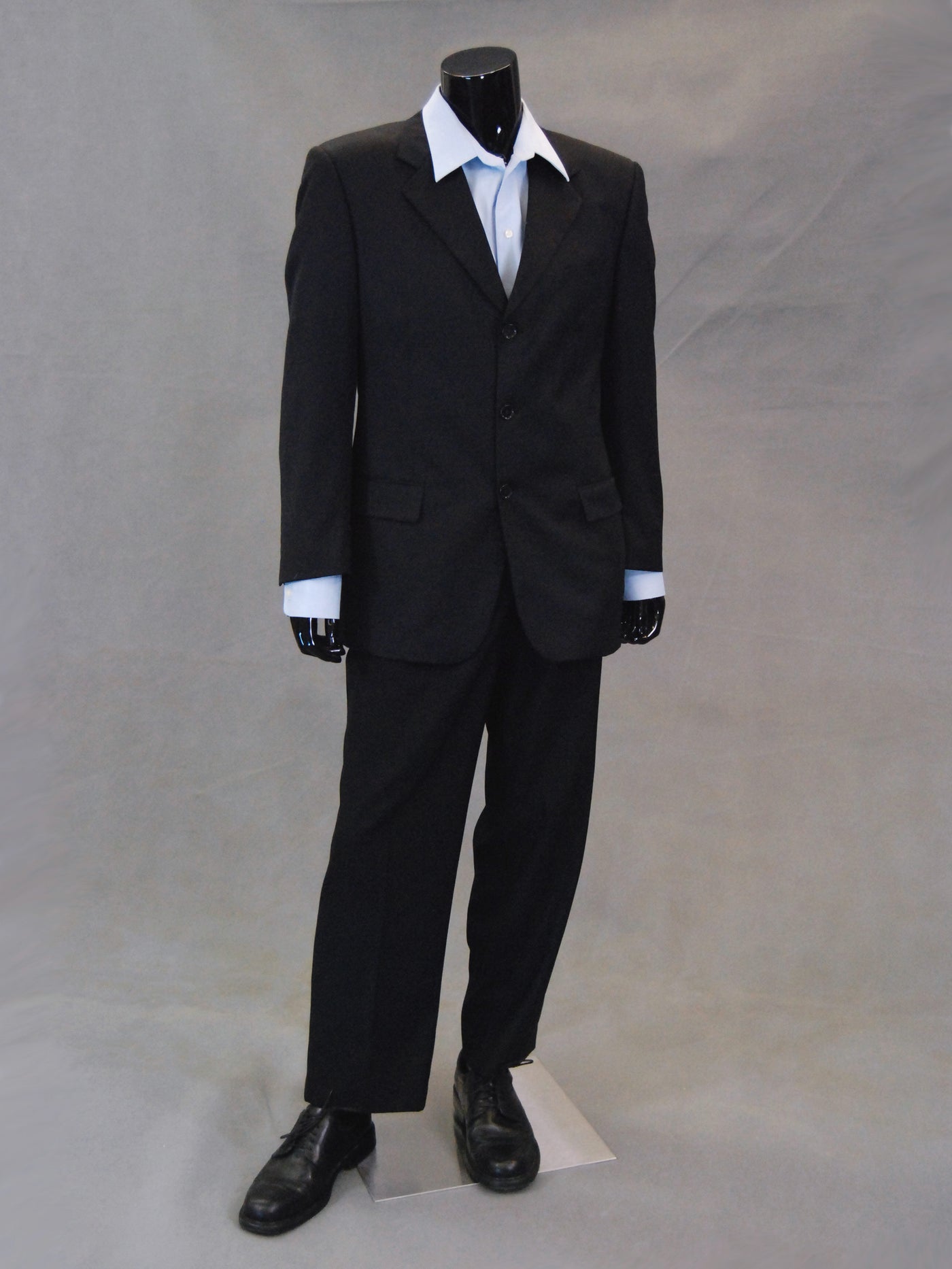 Evan 2: Headless Male Mannequin Glossy Black