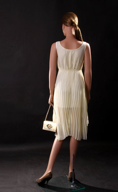 Lisa 3: Realistic Female Mannequin