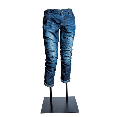 Male Capri Pant Leg Form: Matte Black