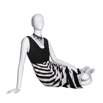 Bebe 7: Female Egghead Mannequin Matte White