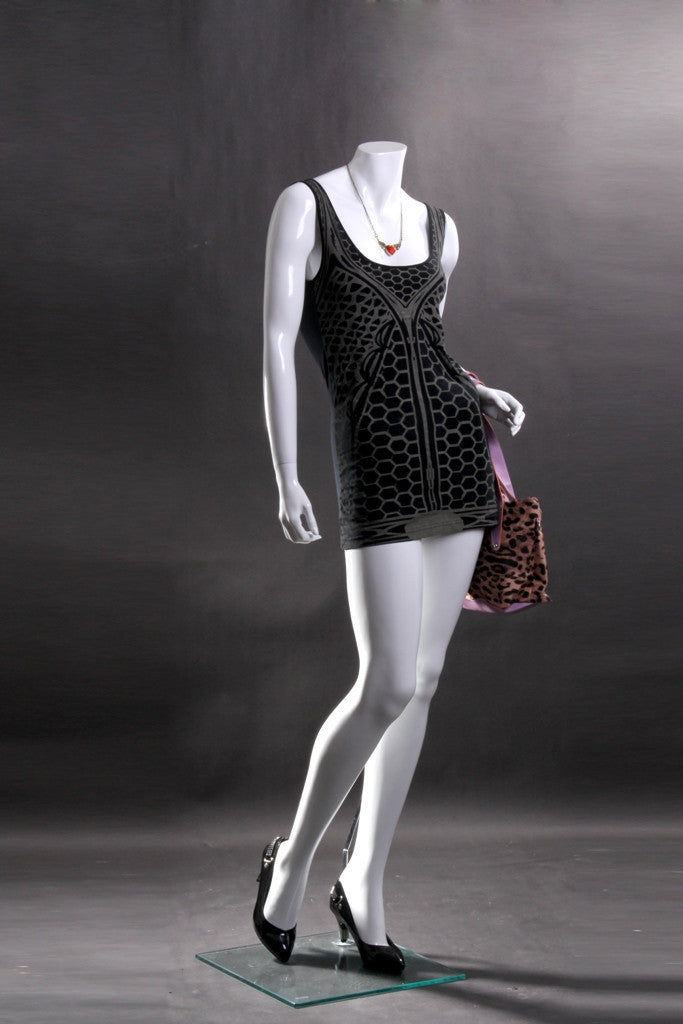 Leesa 1: Headless Female Mannequin In Standing Pose