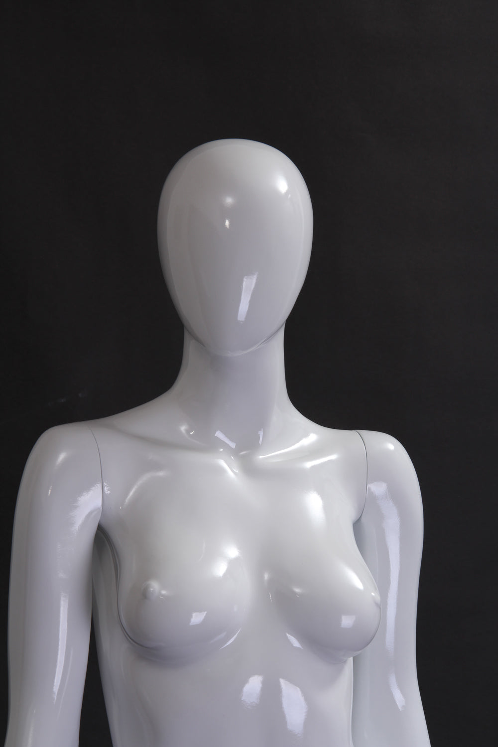 Chloe 3: Female Egghead Mannequin: Glossy White