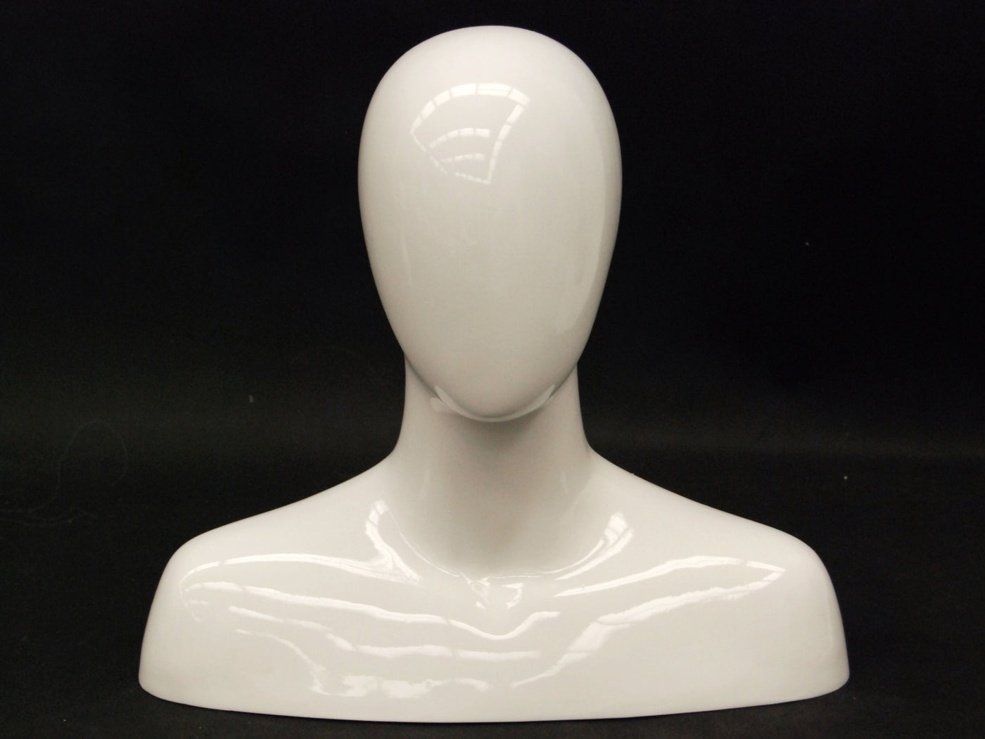 Male Mannequin Head with Round Shoulder: White