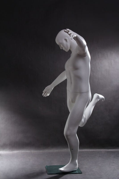 Soccer Playing Male Mannequin: Matte White