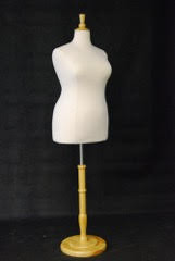 Size 18/20 White Jersey Plus Size Body Form with Round Wood Base