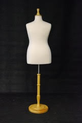 Size 18/20 White Jersey Plus Size Body Form with Round Wood Base