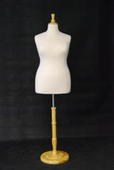 Size 18/20 White Jersey Plus Size Body Form with Round Wood Base