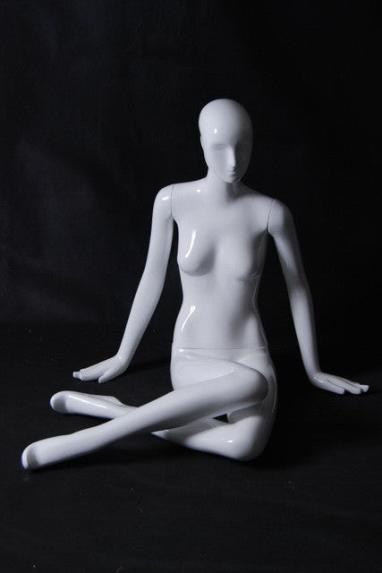 Gabriella 8: Seated Mannequin: Glossy White – Mannequin Madness