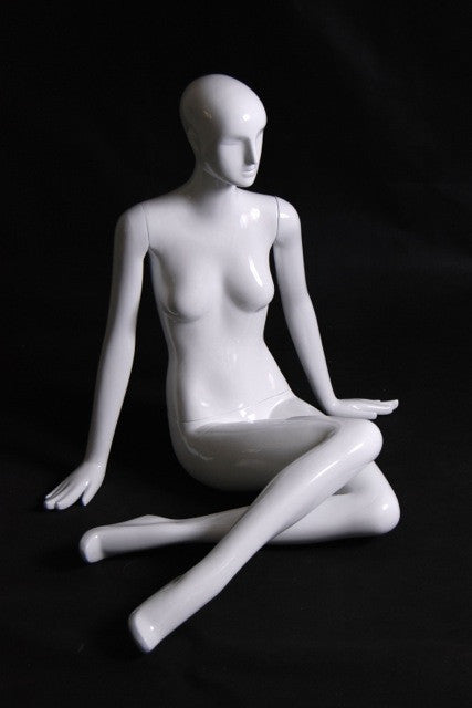 Gabriella 8: Seated Mannequin: Glossy White