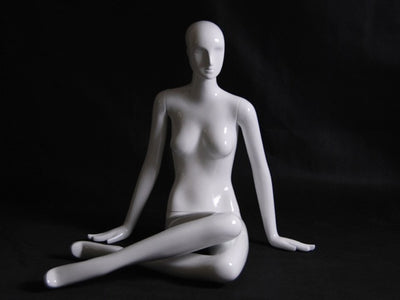 Gabriella 8: Seated Mannequin: Glossy White